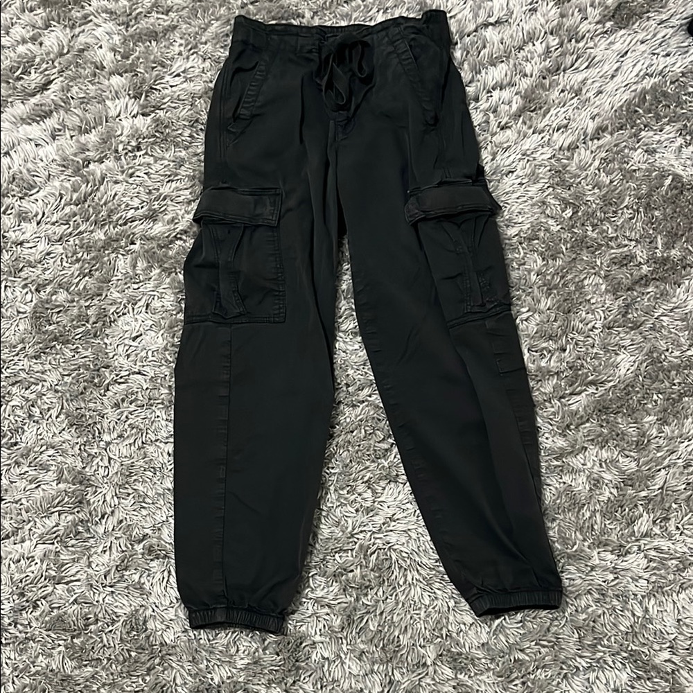 American Eagle Women’s Cargo